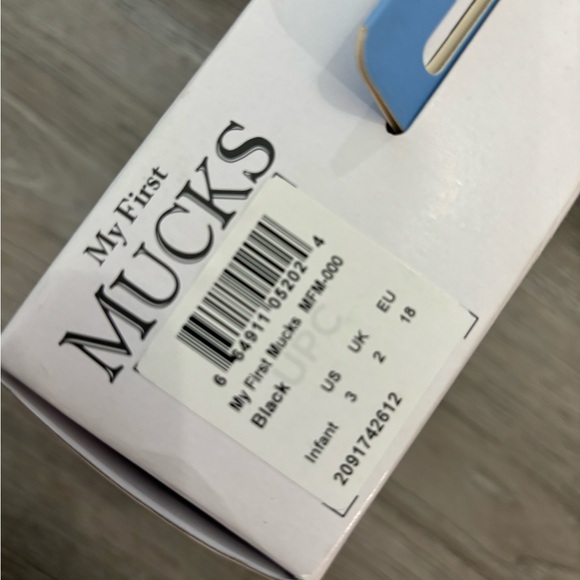 Muck boots baby 6-9 months boots - my first mucks size 3 - Picture 7 of 9